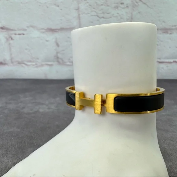 Hermes Clic H Bracelet Black Gold PM - Picture 2 of 9